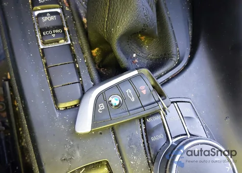 2017 BMW X1 Sdrive28I z USA, uszkodzony, nr VIN WBXHU7C31HP924913